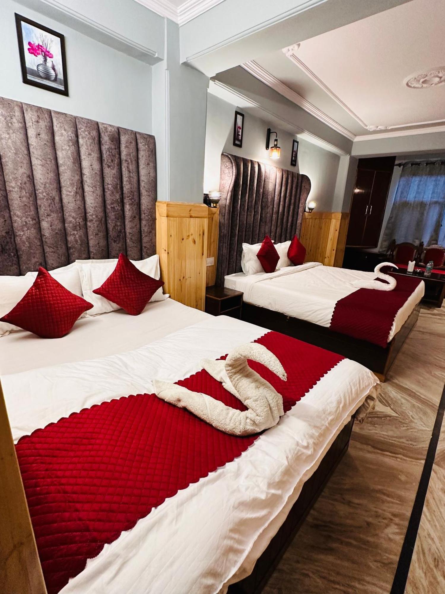 שימלה Hotel Avalanche מראה חיצוני תמונה